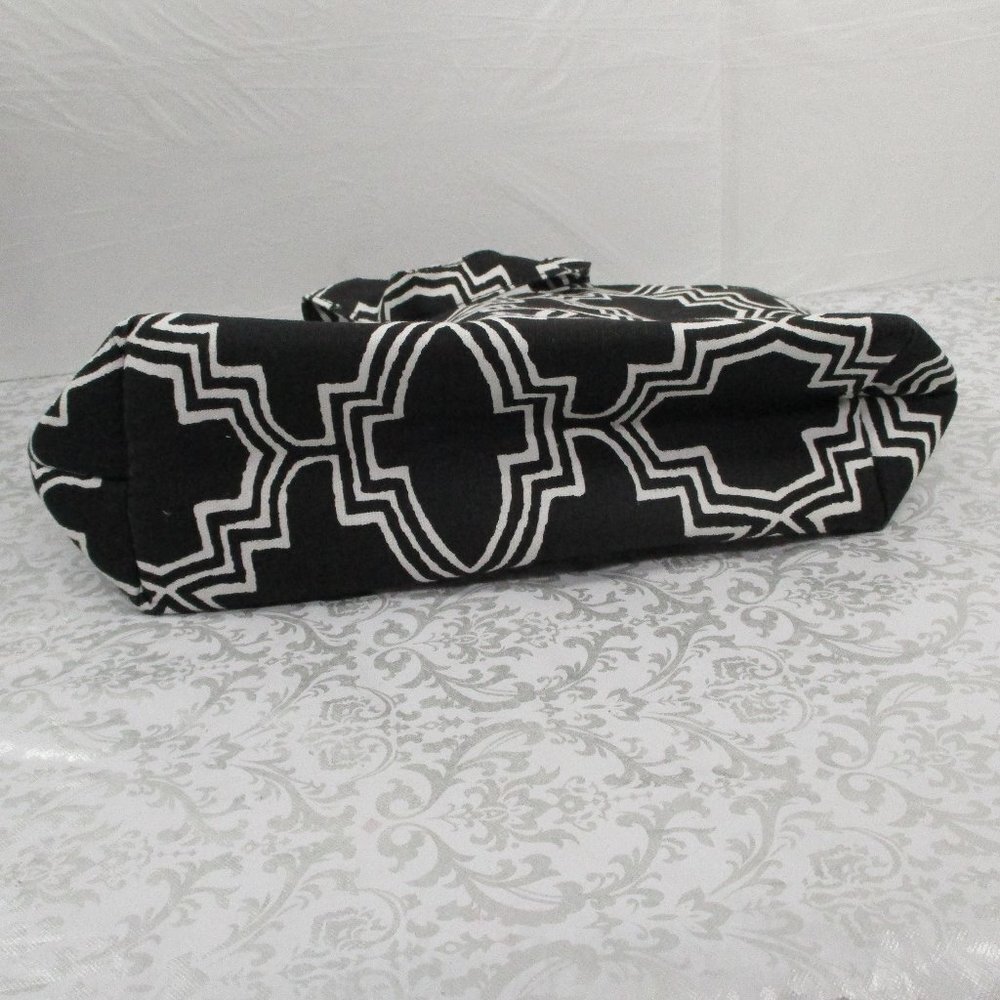 BUCKHEAD BETTIES Monogram Insulated Lunch Bag - Picture 3 of 6